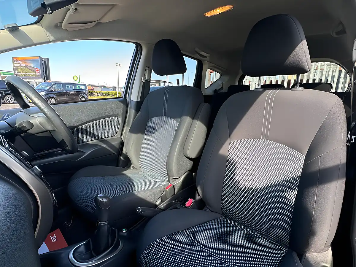 Used 2013 Nissan Note Acenta Premium Grey - Interior and Exterior details 17