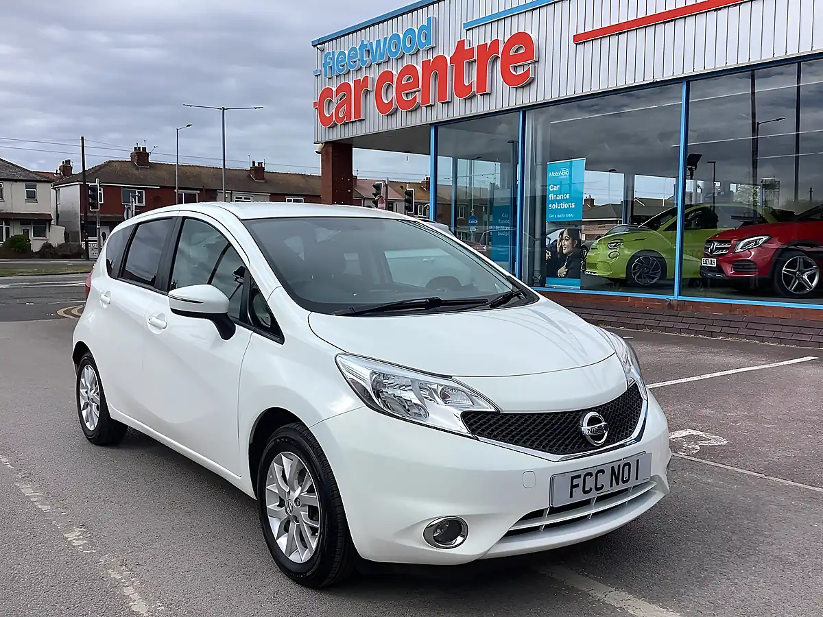 Used 2013 Nissan Note Acenta White - Front View