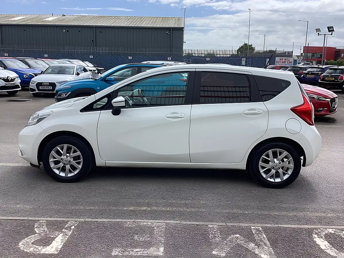 Used 2013 Nissan Note Acenta White - Interior and Exterior details 14