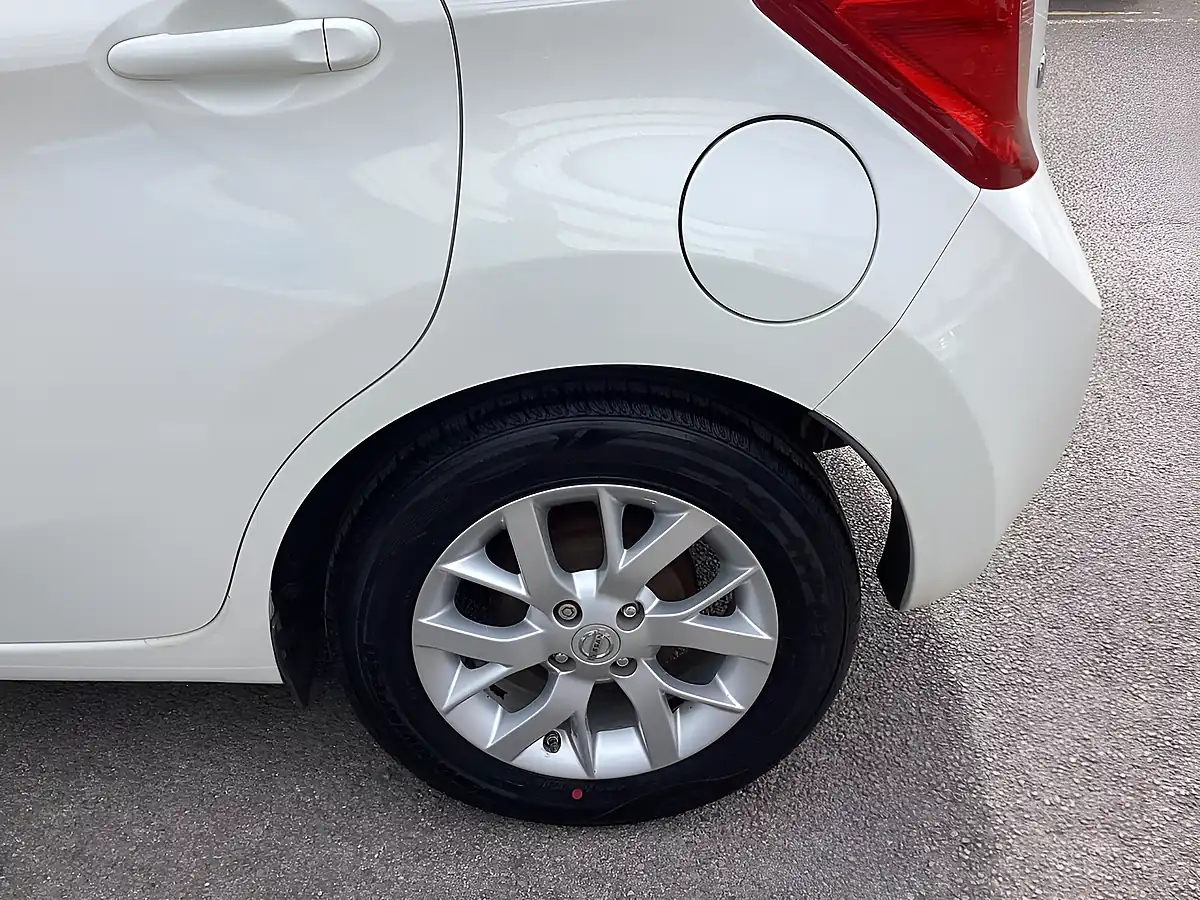 Used 2013 Nissan Note Acenta White - Interior and Exterior details 16