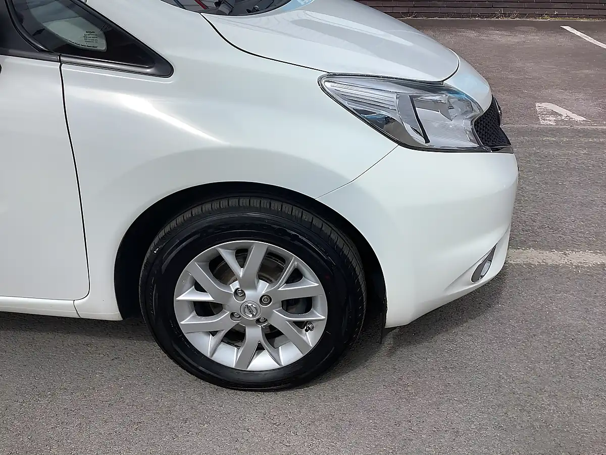Used 2013 Nissan Note Acenta White - Interior and Exterior details 6