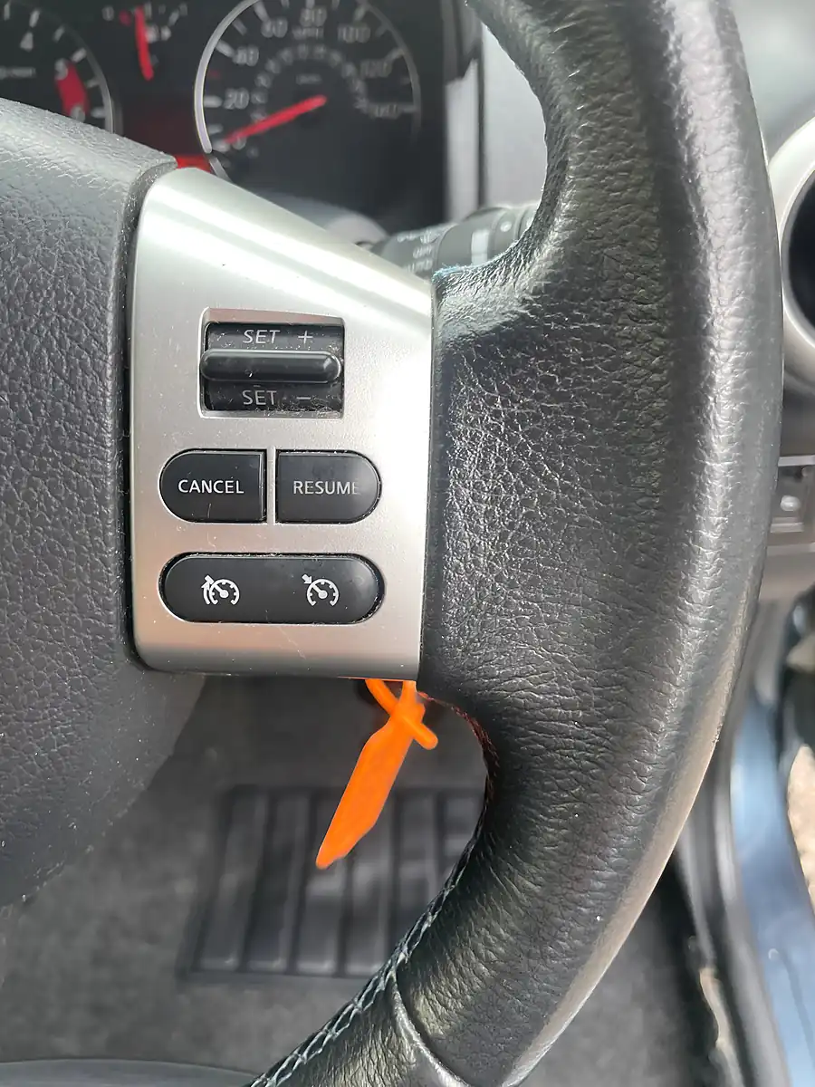 Used 2013 Nissan Note N-Tec+ Blue - Interior and Exterior details 14