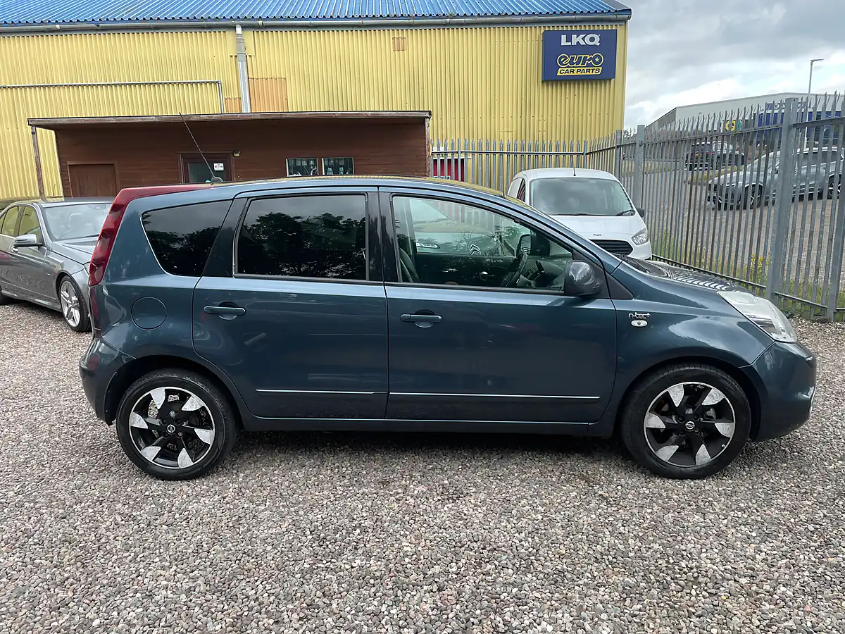 Used 2013 Nissan Note N-Tec+ Blue - Interior and Exterior details 5