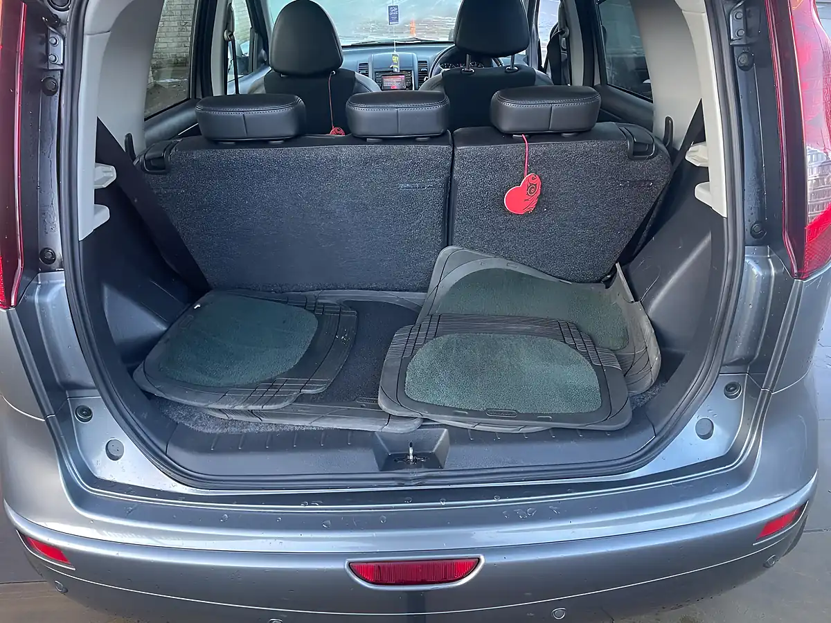 Used 2013 Nissan Note N-Tec+ Grey - Interior and Exterior details 10