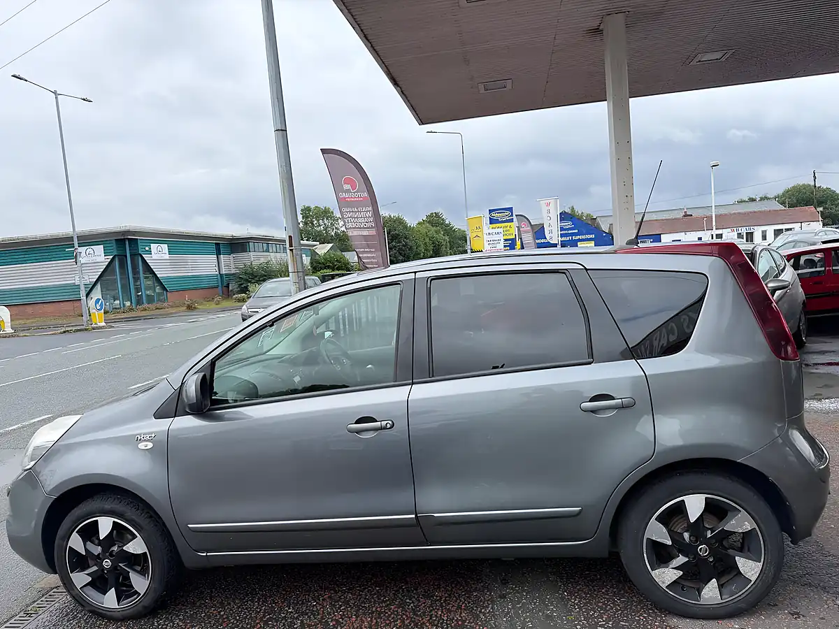 Used 2013 Nissan Note N-Tec+ Grey - Interior and Exterior details 8
