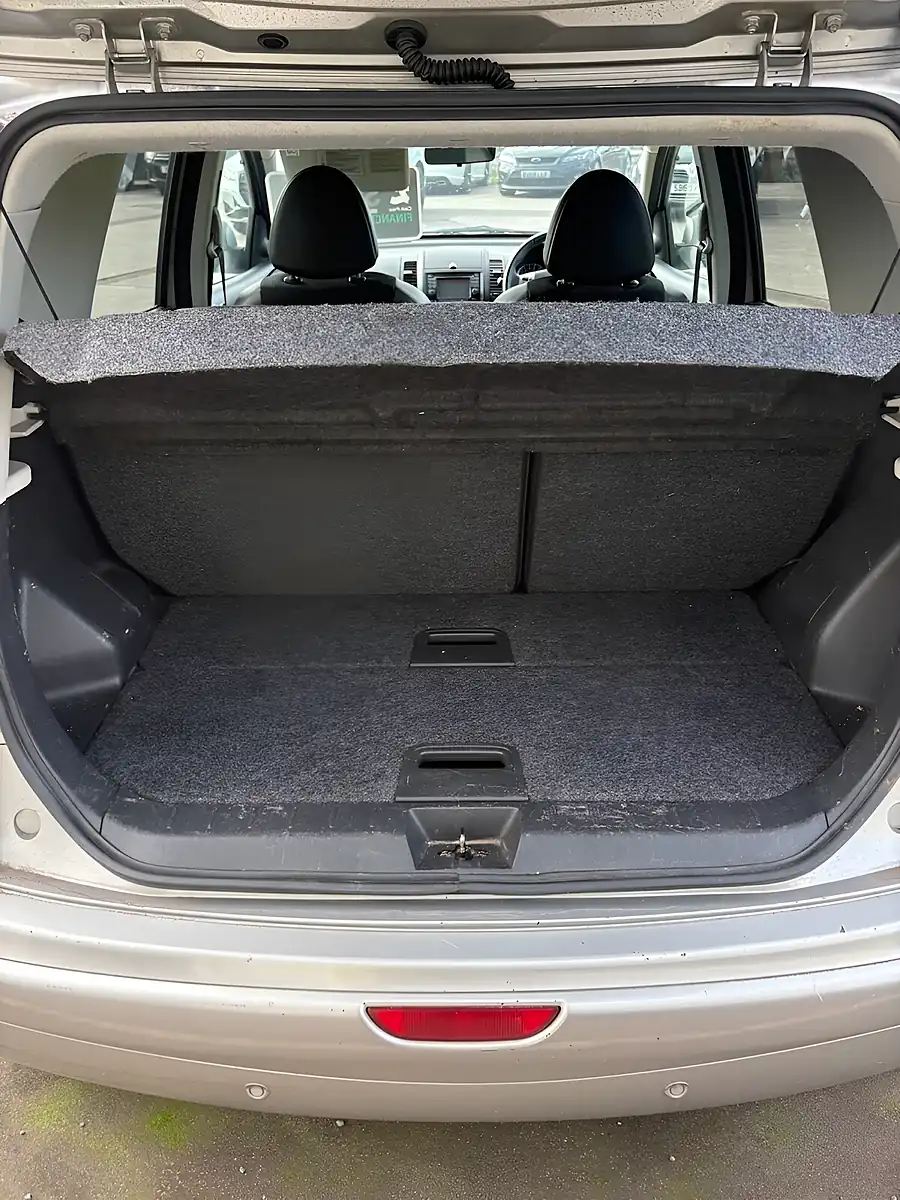Used 2013 Nissan Note N-Tec+ Silver - Interior and Exterior details 8
