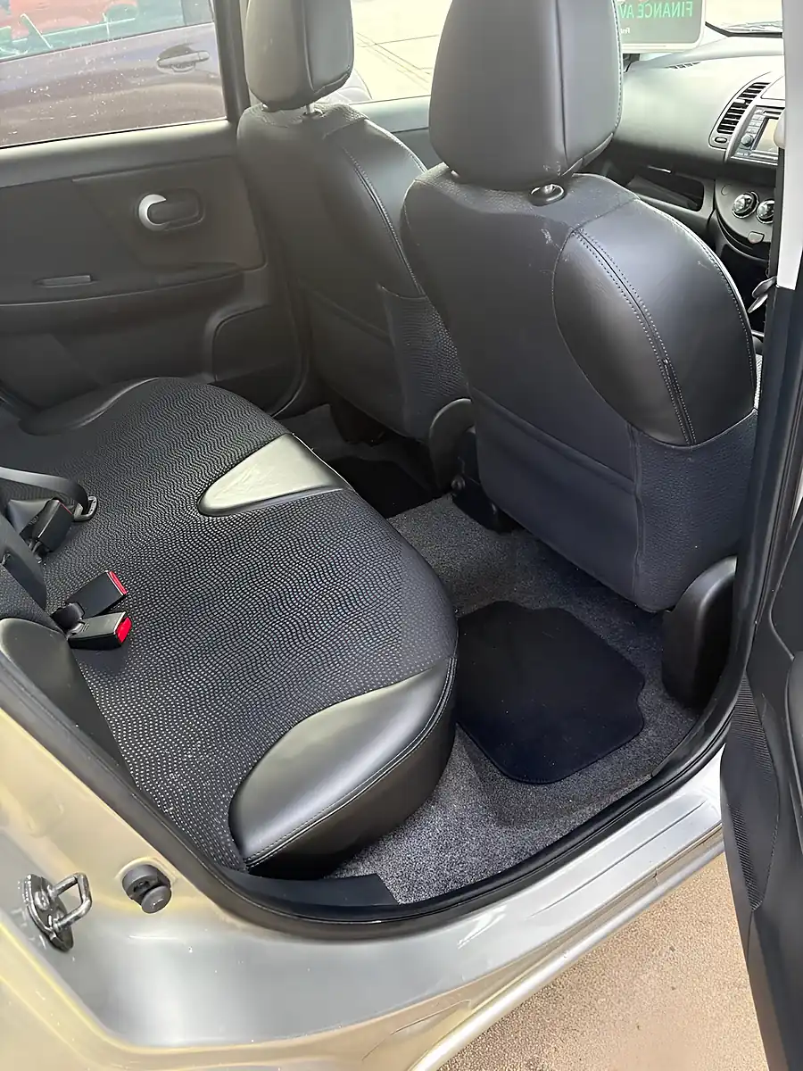 Used 2013 Nissan Note N-Tec+ Silver - Interior and Exterior details 9