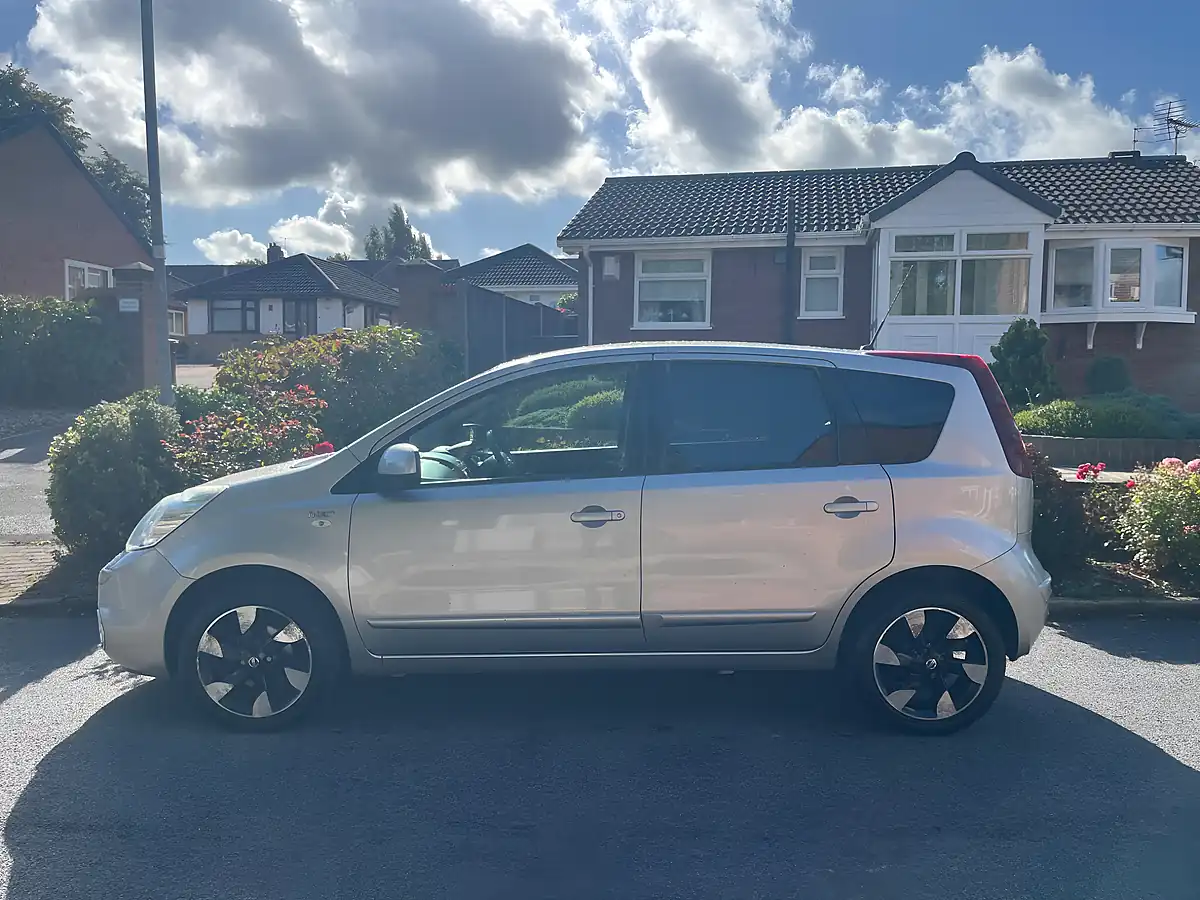 Used 2013 Nissan Note N-Tec+ Silver - Interior and Exterior details 3