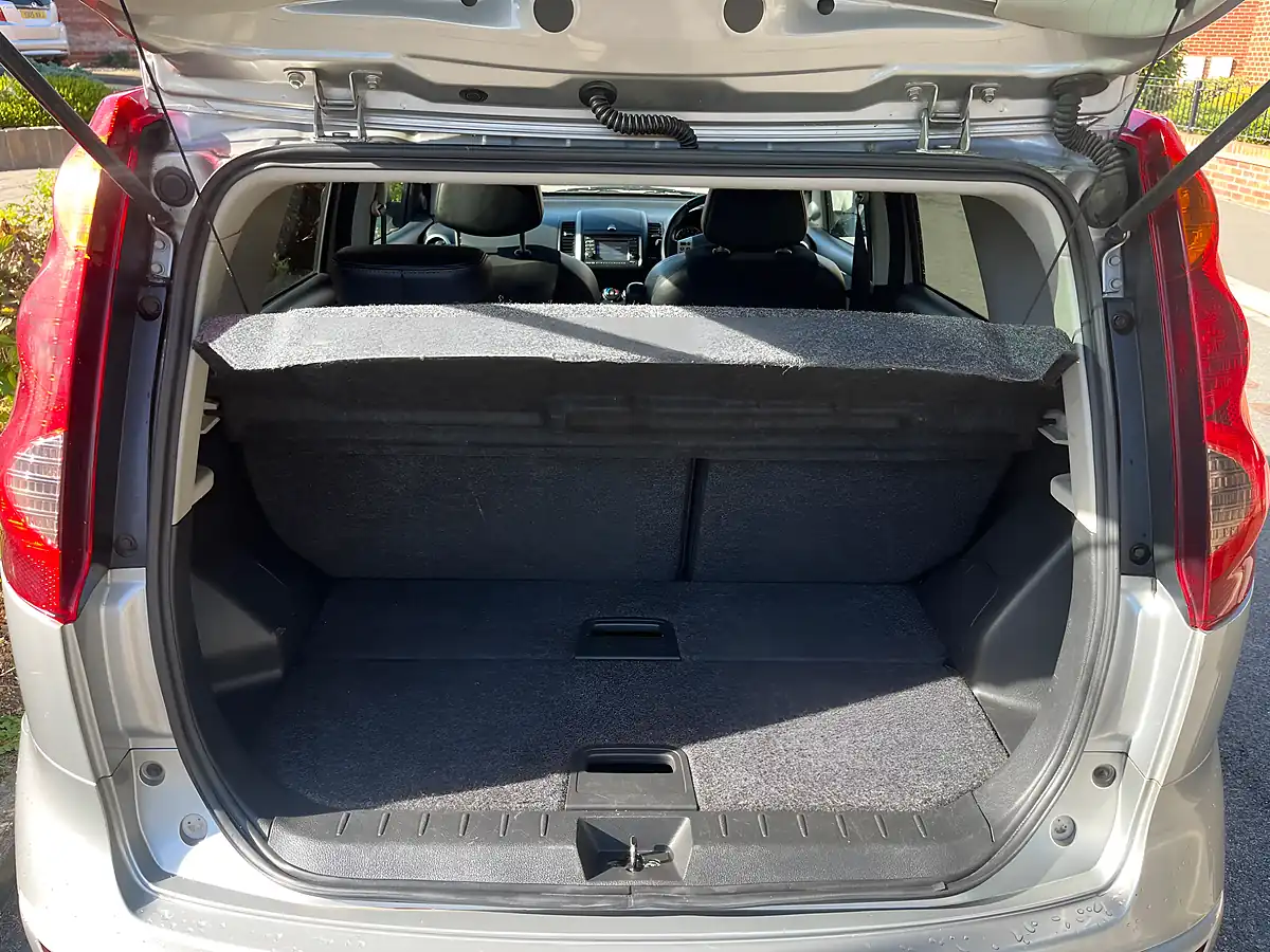 Used 2013 Nissan Note N-Tec+ Silver - Interior and Exterior details 5