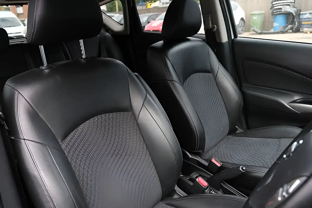 Used 2013 Nissan Note Tekna White - Interior and Exterior details 13