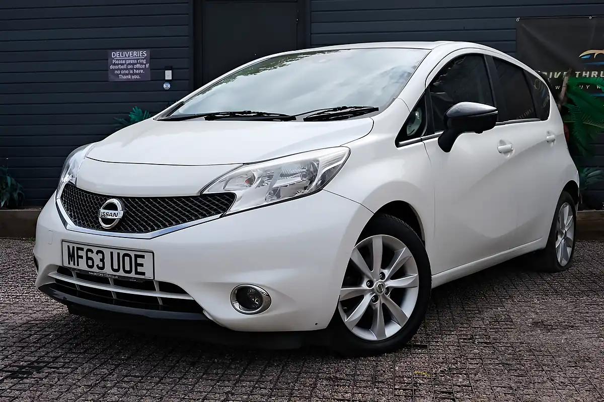 Used 2013 Nissan Note Tekna White - Interior and Exterior details 3