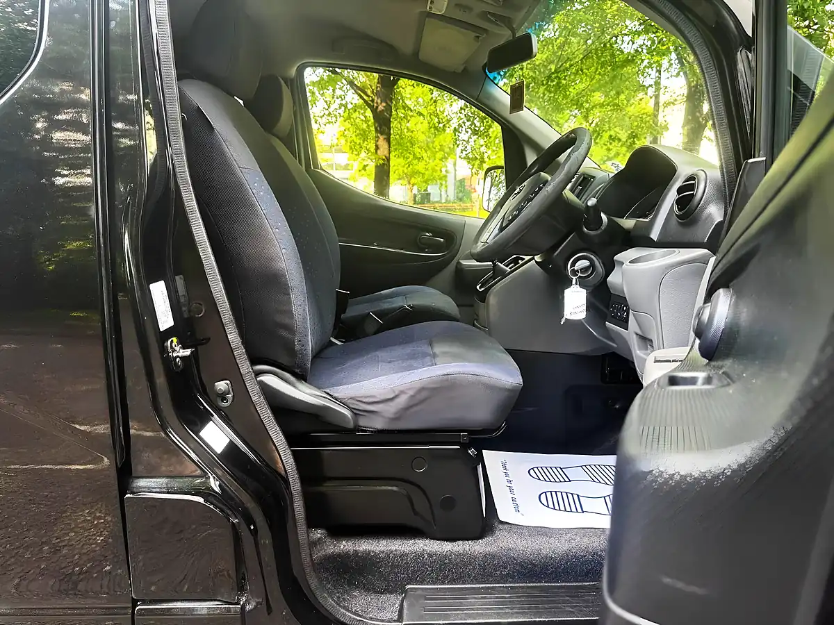 Used 2013 Nissan NV200 Acenta Black - Interior and Exterior details 14