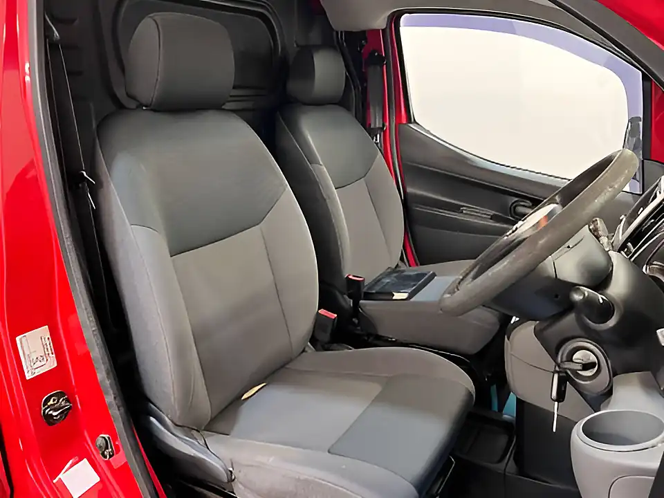 Used 2013 Nissan NV200 Se Red - Interior and Exterior details 14