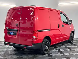 Used 2013 Nissan NV200 Se Red - Interior and Exterior details 4