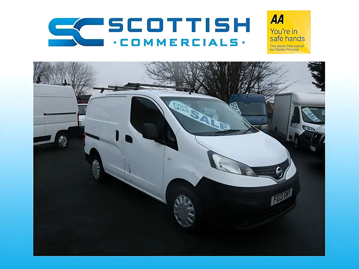 Used 2013 Nissan NV200 White - Front View