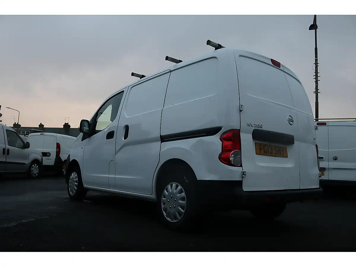 Used 2013 Nissan NV200 White - Interior and Exterior details 6