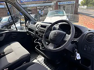 Used 2013 Nissan Nv400 E White - Interior and Exterior details 10