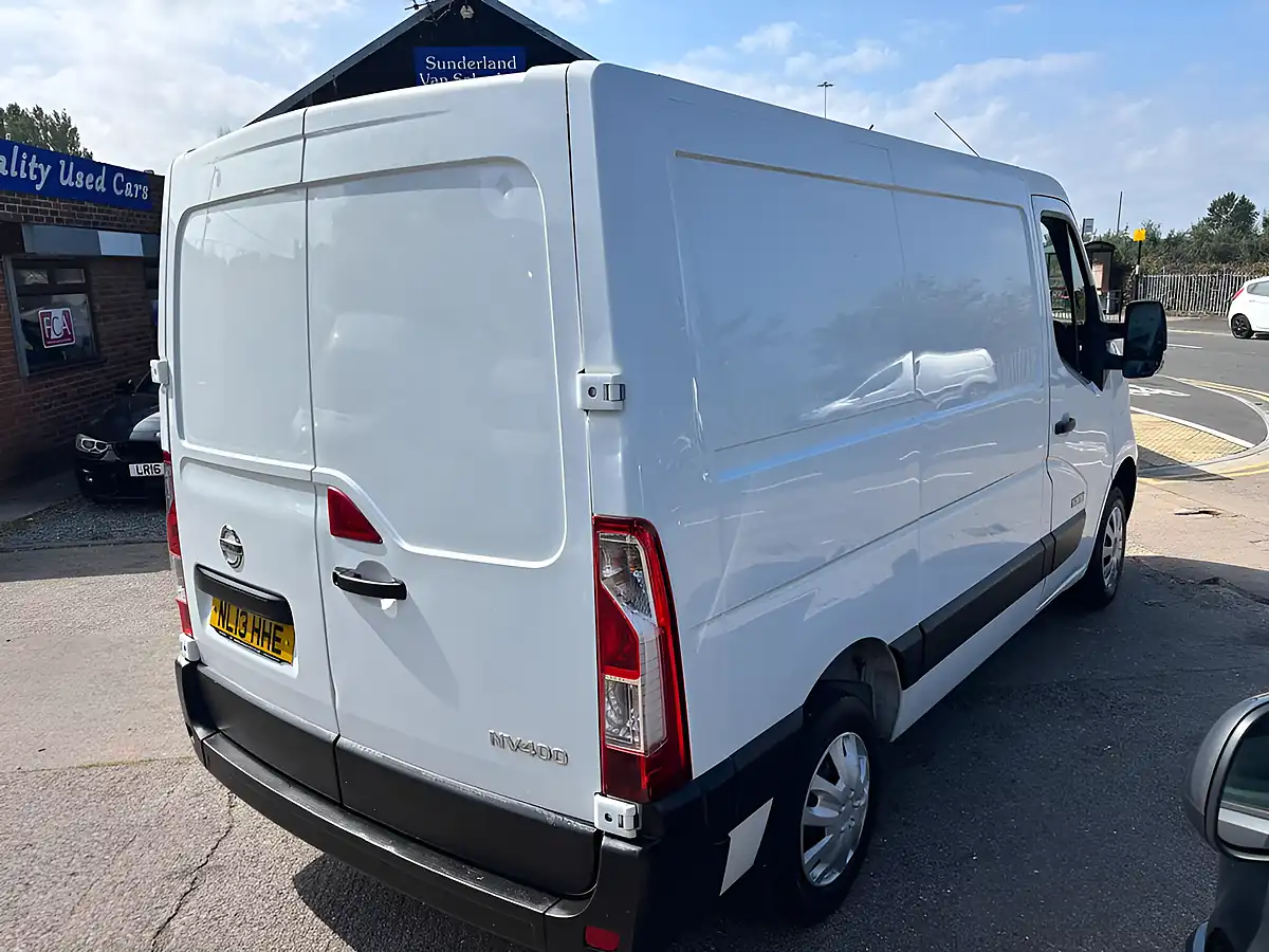 Used 2013 Nissan Nv400 E White - Interior and Exterior details 11