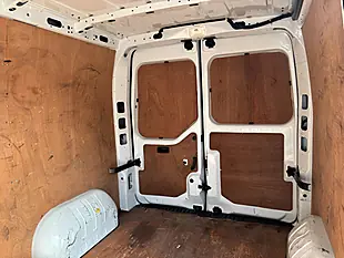 Used 2013 Nissan Nv400 E White - Interior and Exterior details 17