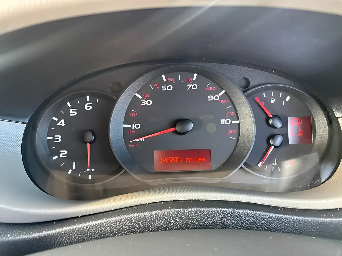 Used 2013 Nissan Nv400 E White - Interior and Exterior details 19