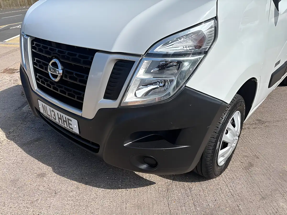 Used 2013 Nissan Nv400 E White - Interior and Exterior details 3