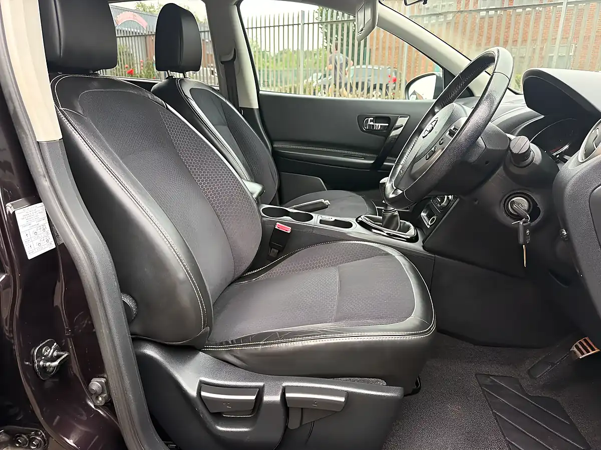 Used 2013 Nissan Qashqai 360 Black - Interior and Exterior details 10