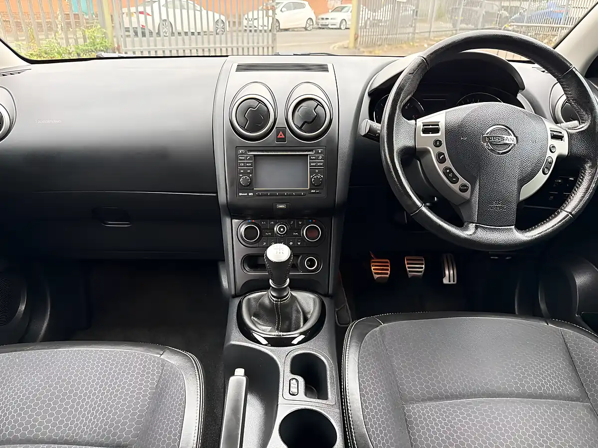 Used 2013 Nissan Qashqai 360 Black - Interior and Exterior details 14