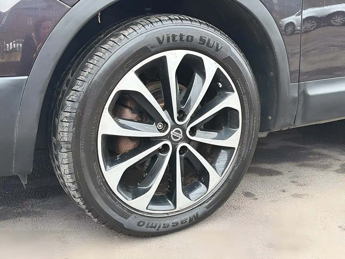 Used 2013 Nissan Qashqai 360 Black - Interior and Exterior details 18