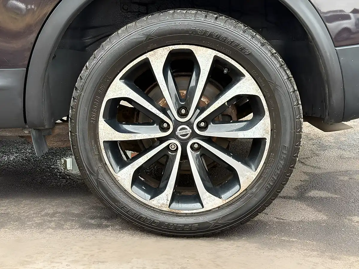 Used 2013 Nissan Qashqai 360 Black - Interior and Exterior details 19