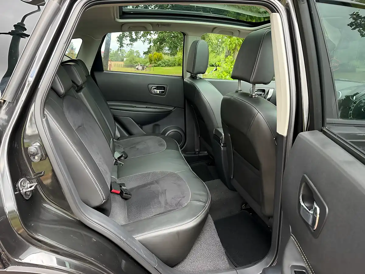 Used 2013 Nissan Qashqai 360 Black - Interior and Exterior details 10