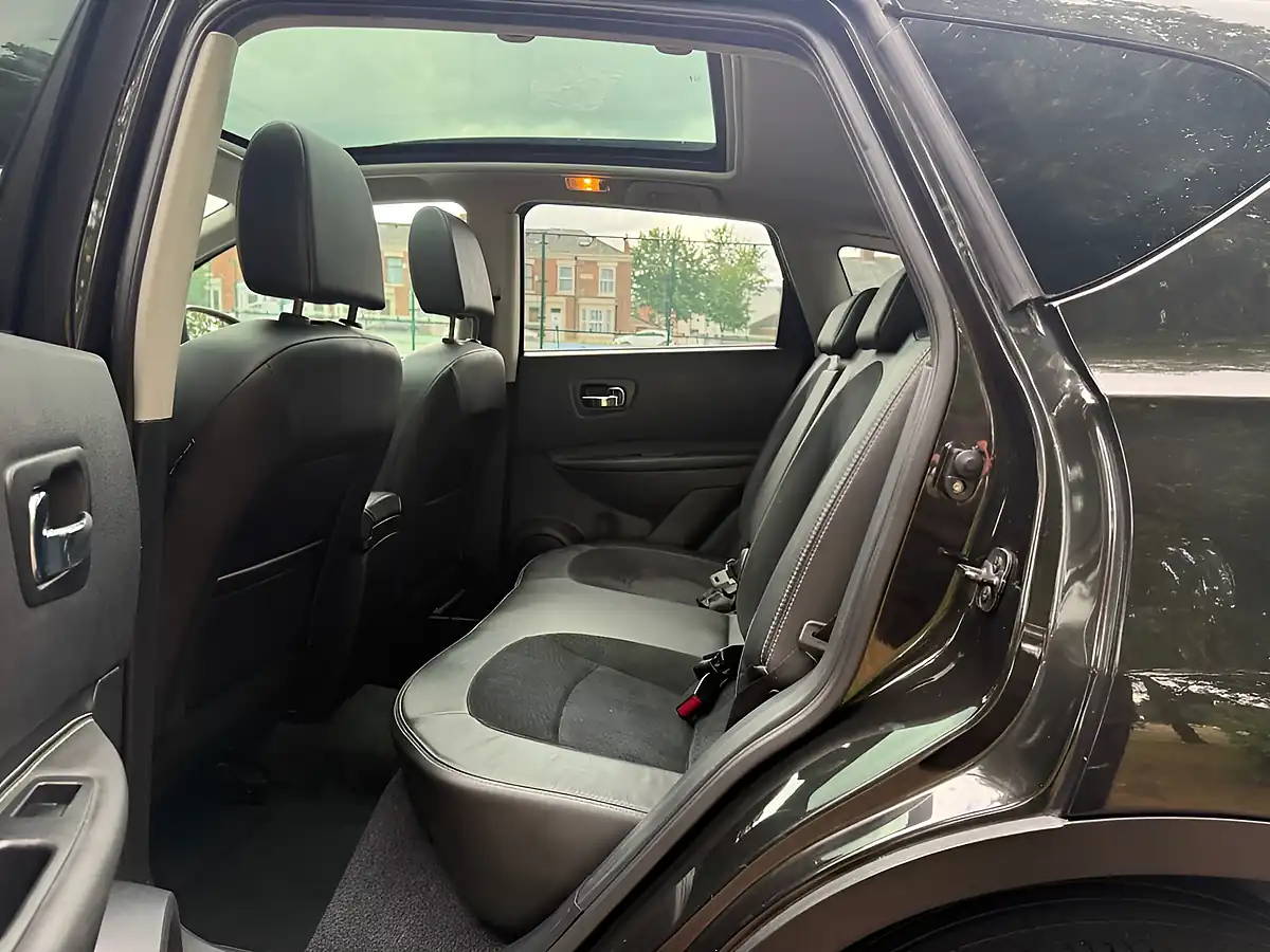 Used 2013 Nissan Qashqai 360 Black - Interior and Exterior details 11