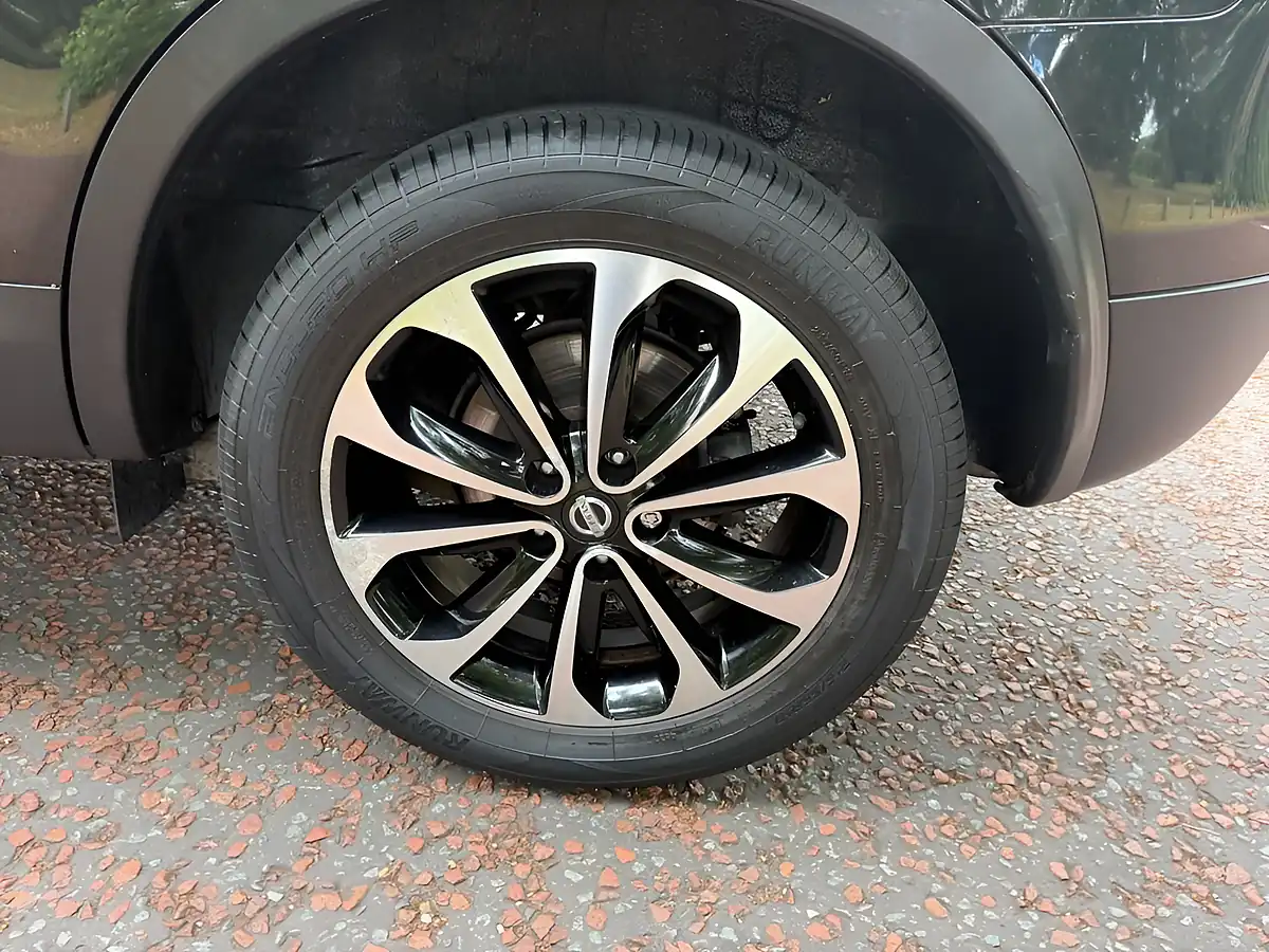 Used 2013 Nissan Qashqai 360 Black - Interior and Exterior details 13