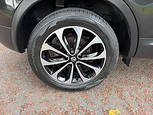 Used 2013 Nissan Qashqai 360 Black - Interior and Exterior details 15