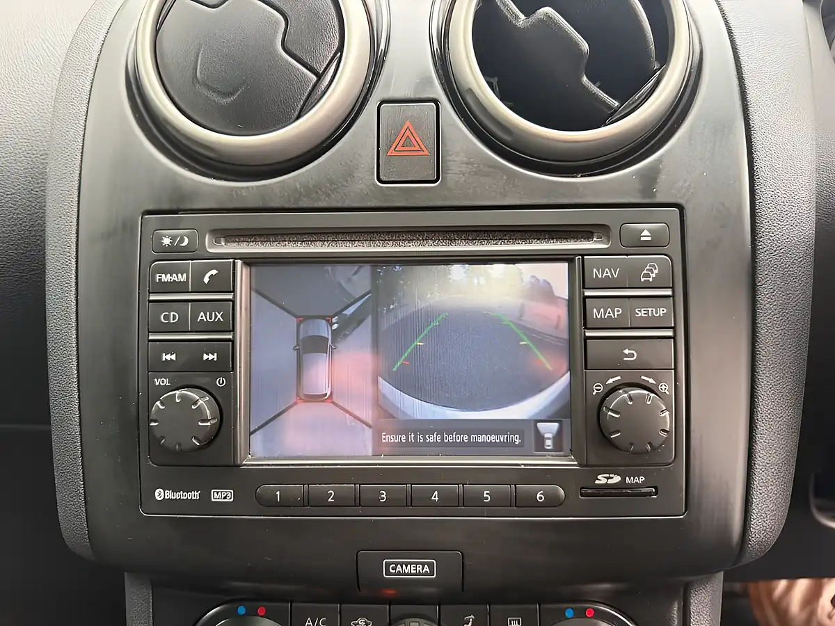 Used 2013 Nissan Qashqai 360 Black - Interior and Exterior details 18