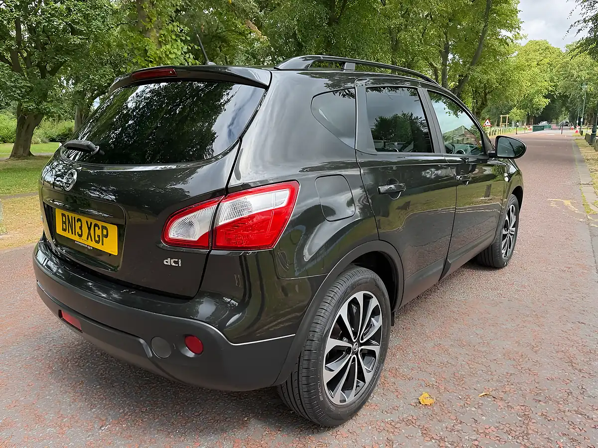 Used 2013 Nissan Qashqai 360 Black - Interior and Exterior details 5