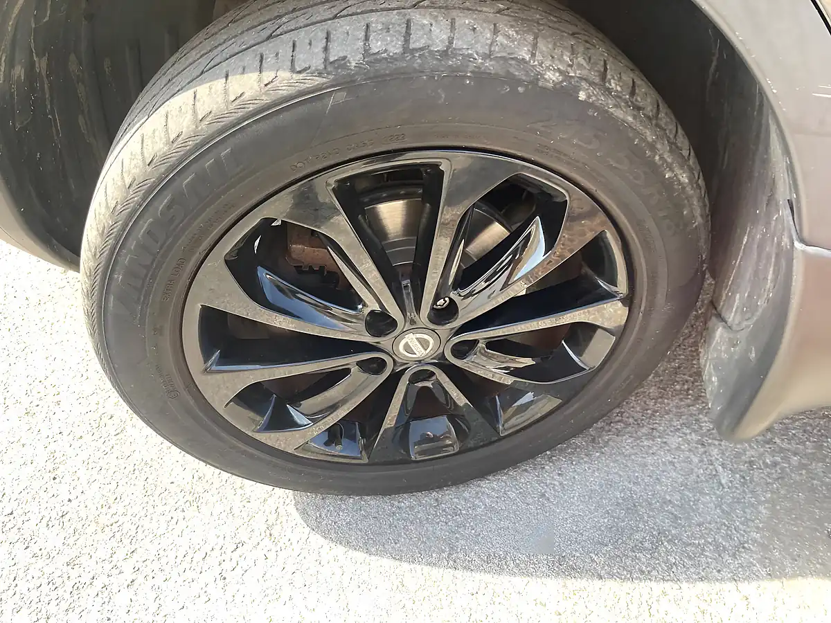 Used 2013 Nissan Qashqai 360 Black - Interior and Exterior details 15
