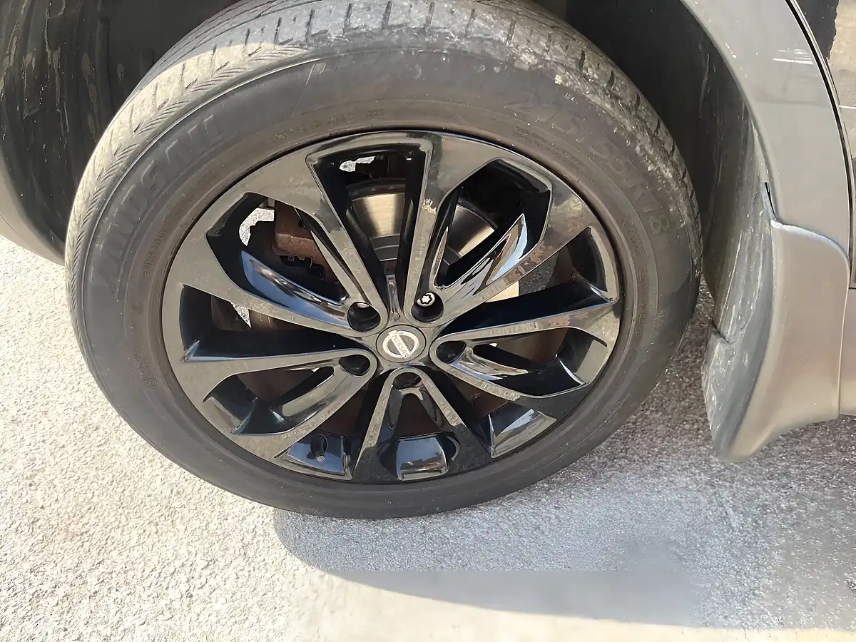 Used 2013 Nissan Qashqai 360 Black - Interior and Exterior details 16