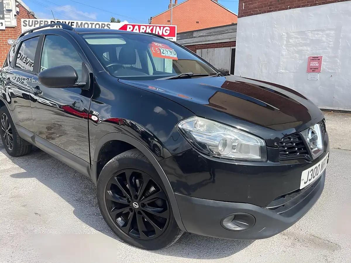 Used 2013 Nissan Qashqai 360 Black - Interior and Exterior details 6