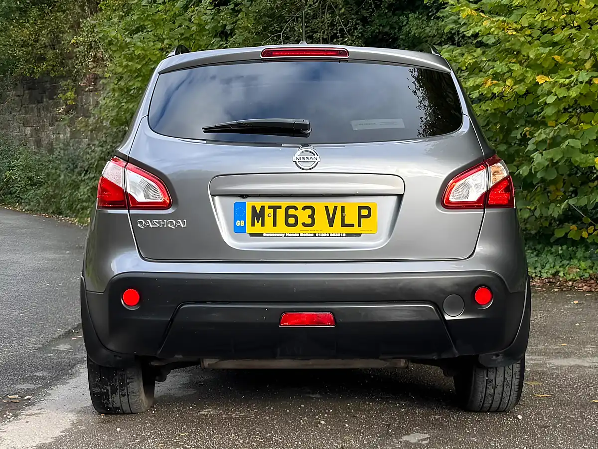 Used 2013 Nissan Qashqai 360 Grey - Interior and Exterior details 11