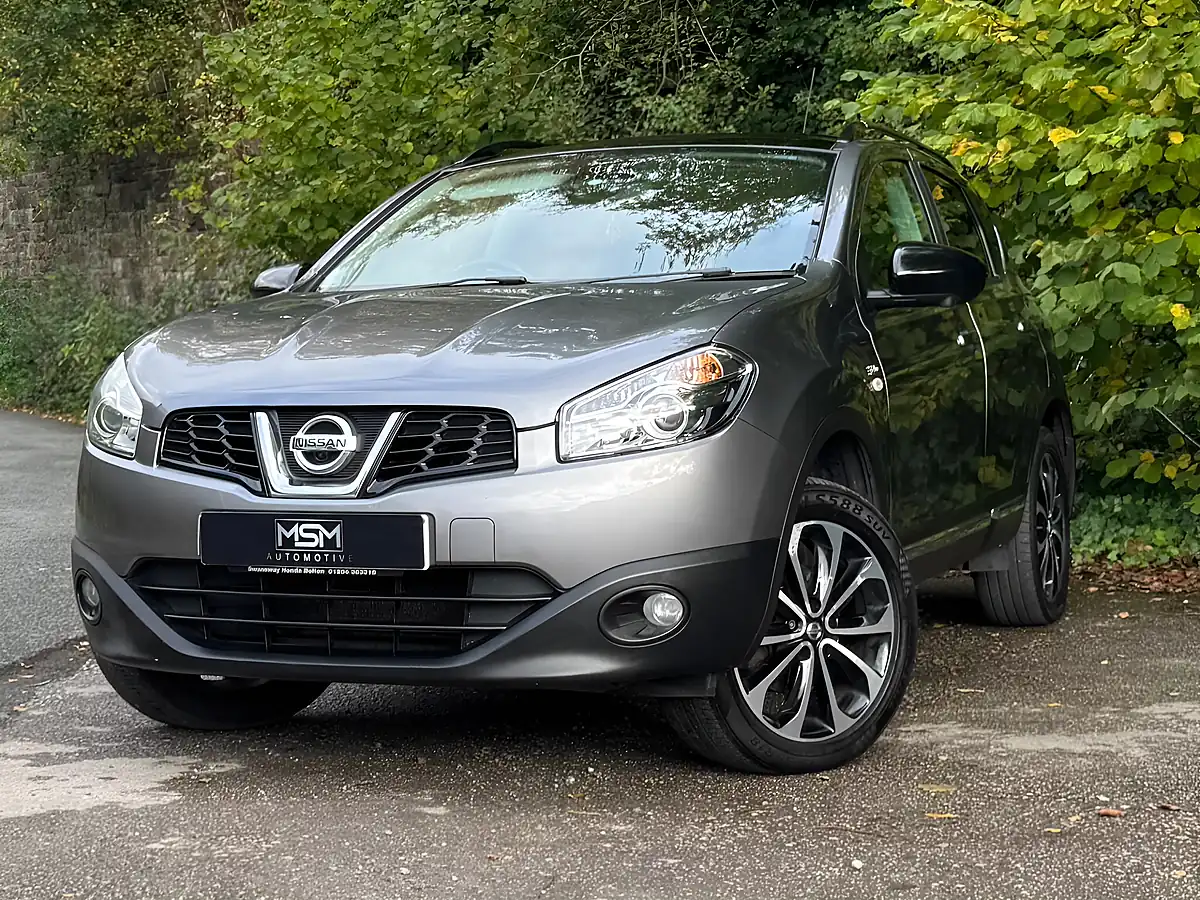 Used 2013 Nissan Qashqai 360 Grey - Interior and Exterior details 5