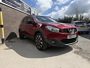 Used 2013 Nissan Qashqai 360 Plus 2 Red - Interior and Exterior details 2