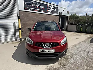 Used 2013 Nissan Qashqai 360 Plus 2 Red - Interior and Exterior details 4