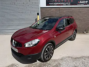Used 2013 Nissan Qashqai 360 Plus 2 Red - Interior and Exterior details 5