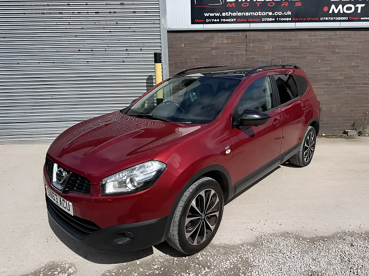 Used 2013 Nissan Qashqai 360 Plus 2 Red - Interior and Exterior details 5