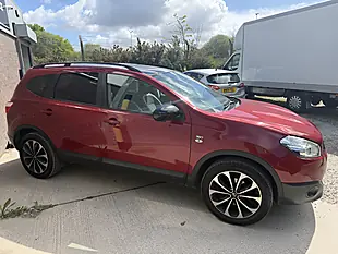 Used 2013 Nissan Qashqai 360 Plus 2 Red - Interior and Exterior details 7