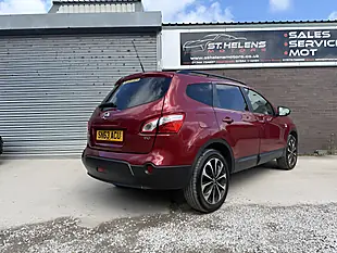 Used 2013 Nissan Qashqai 360 Plus 2 Red - Interior and Exterior details 8