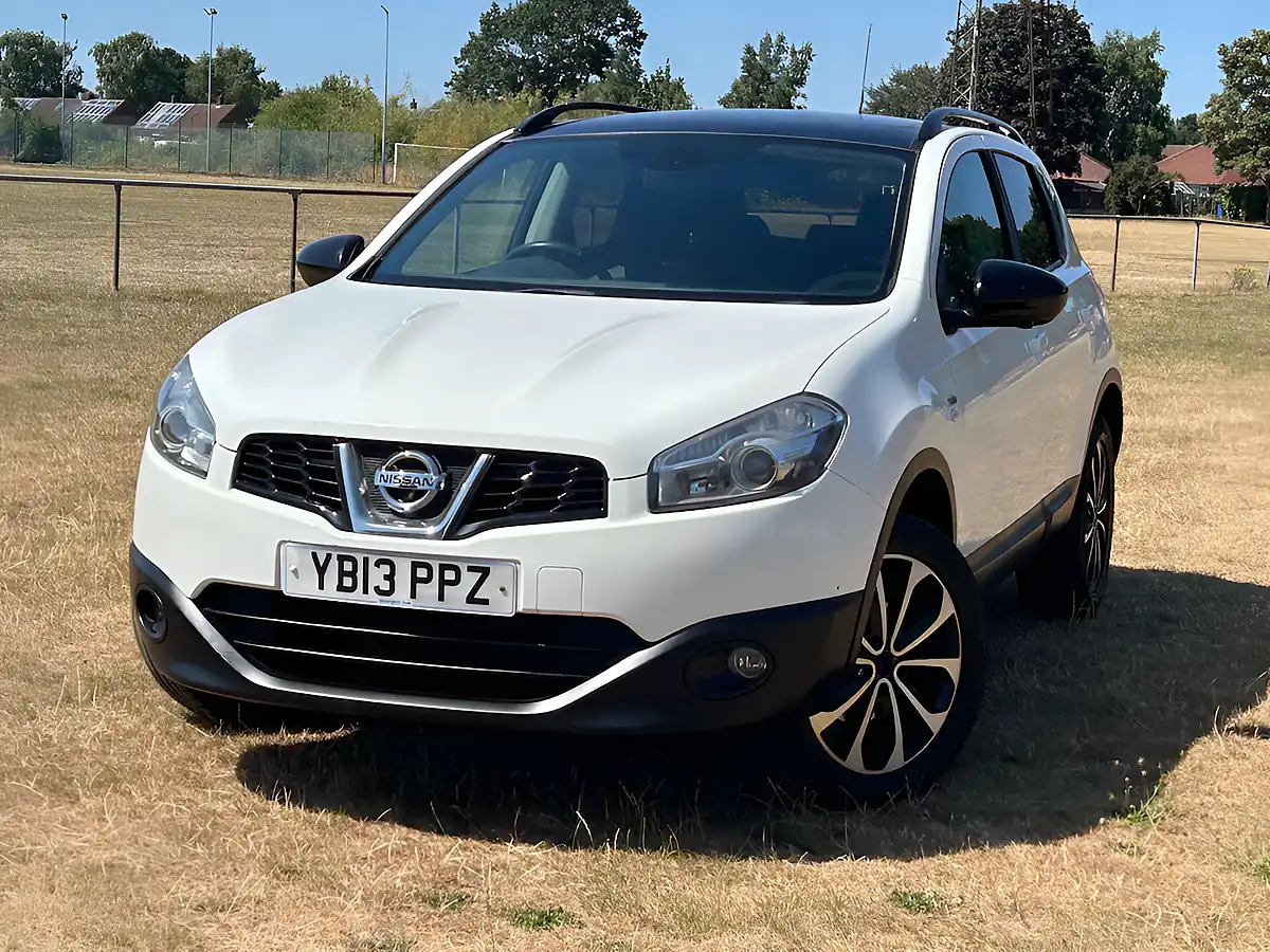 Used 2013 Nissan Qashqai 360 White - Front View