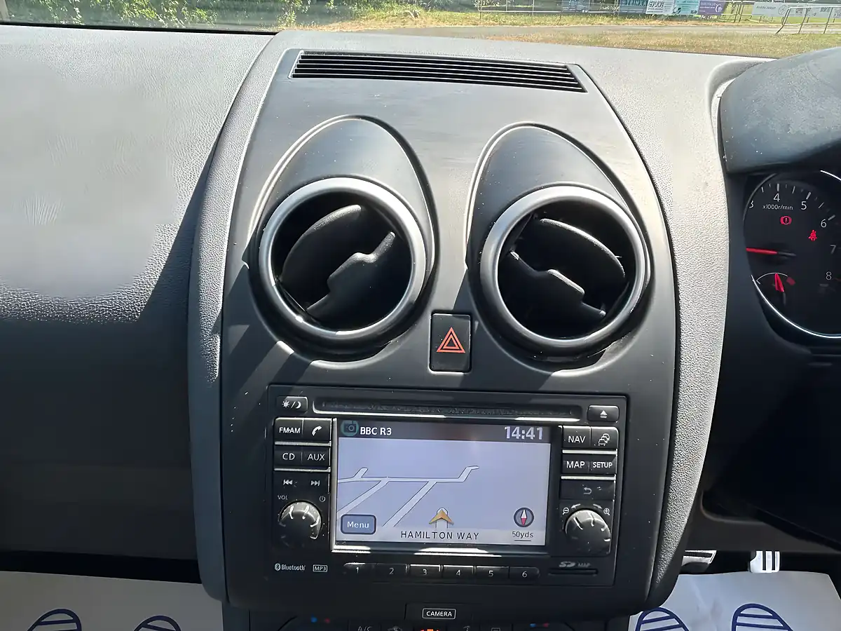 Used 2013 Nissan Qashqai 360 White - Interior and Exterior details 15