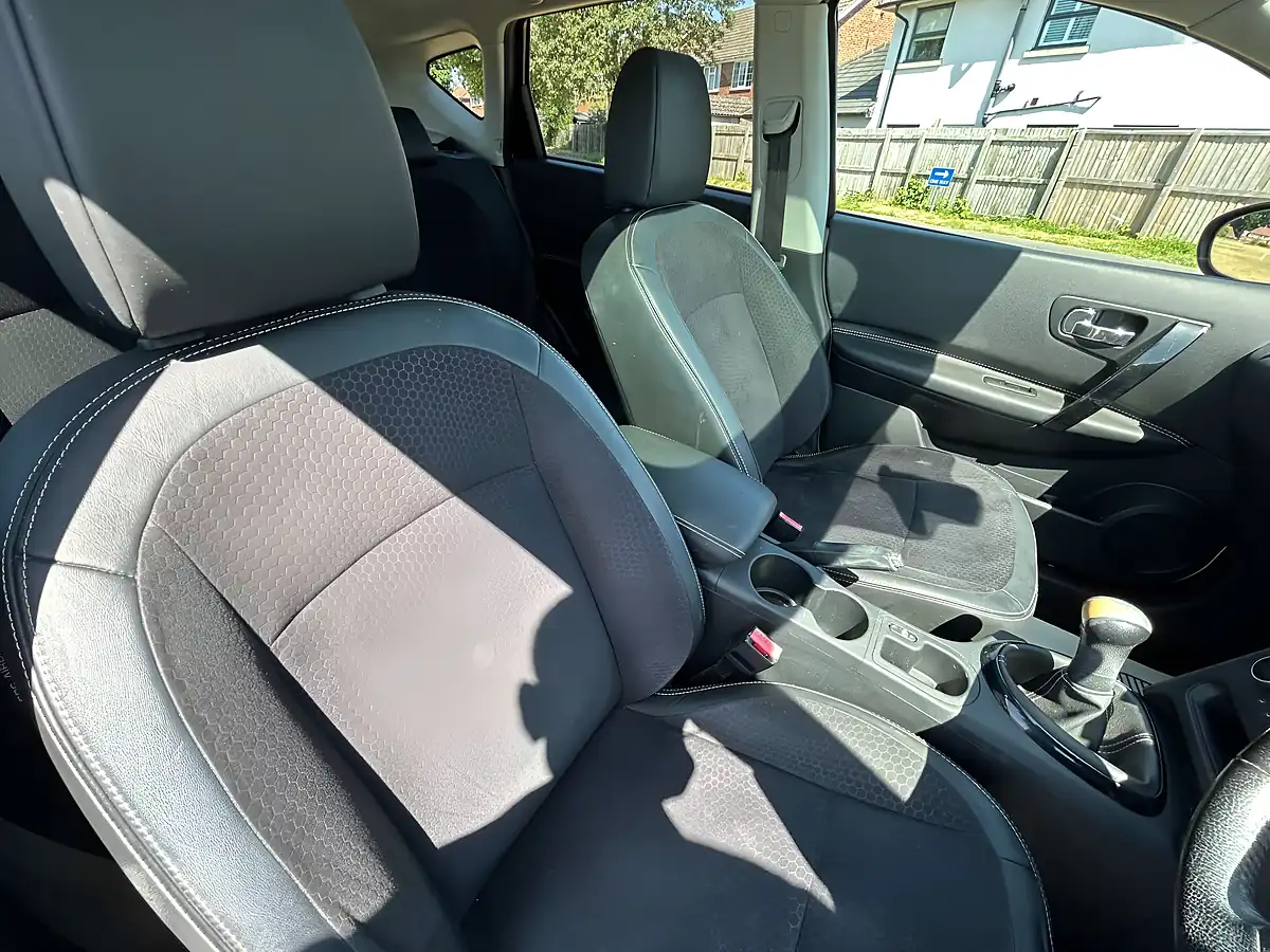 Used 2013 Nissan Qashqai 360 White - Interior and Exterior details 17