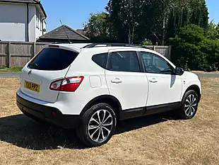 Used 2013 Nissan Qashqai 360 White - Interior and Exterior details 5